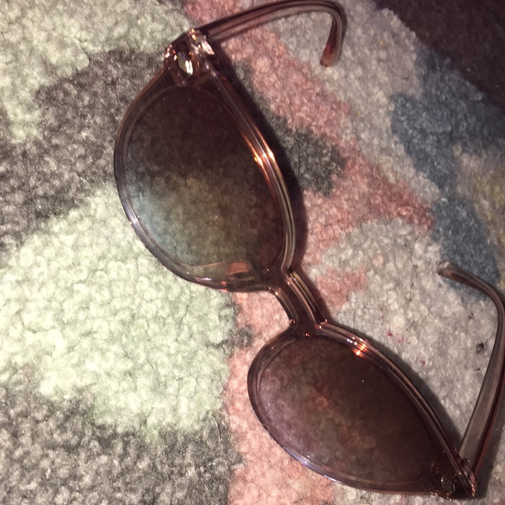 Rose gold beautiful sunglasses with case